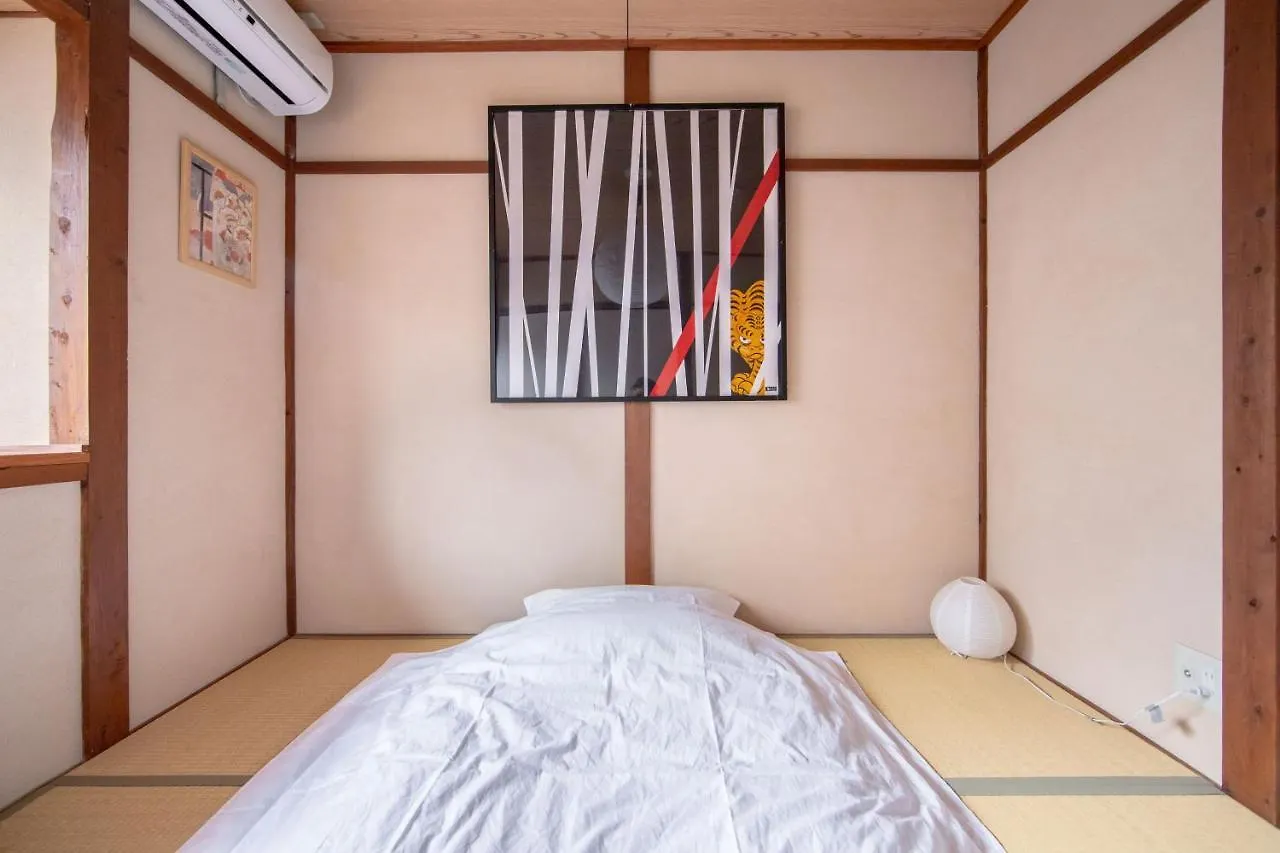 Yuenshe Higashi Hongan-Ji Villa Kyōto 0*,  Japan